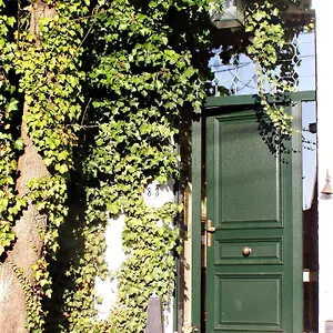 Le Bonimenteur Bed and breakfast Charleroi